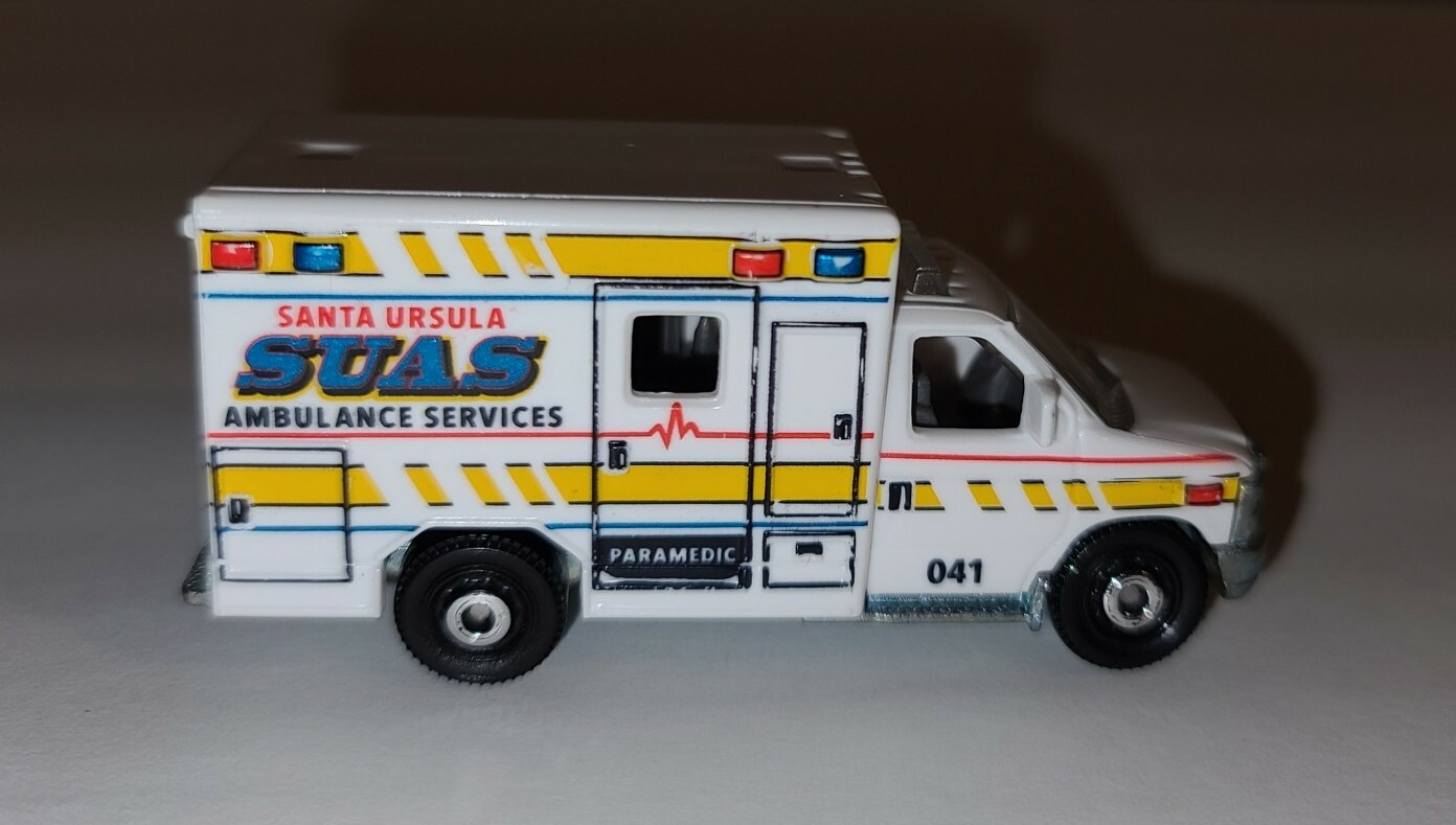 Matchbox Ford E-350 E350 Ambulance Santa Ursula SUAS 2009 MB944 EMS car diecast