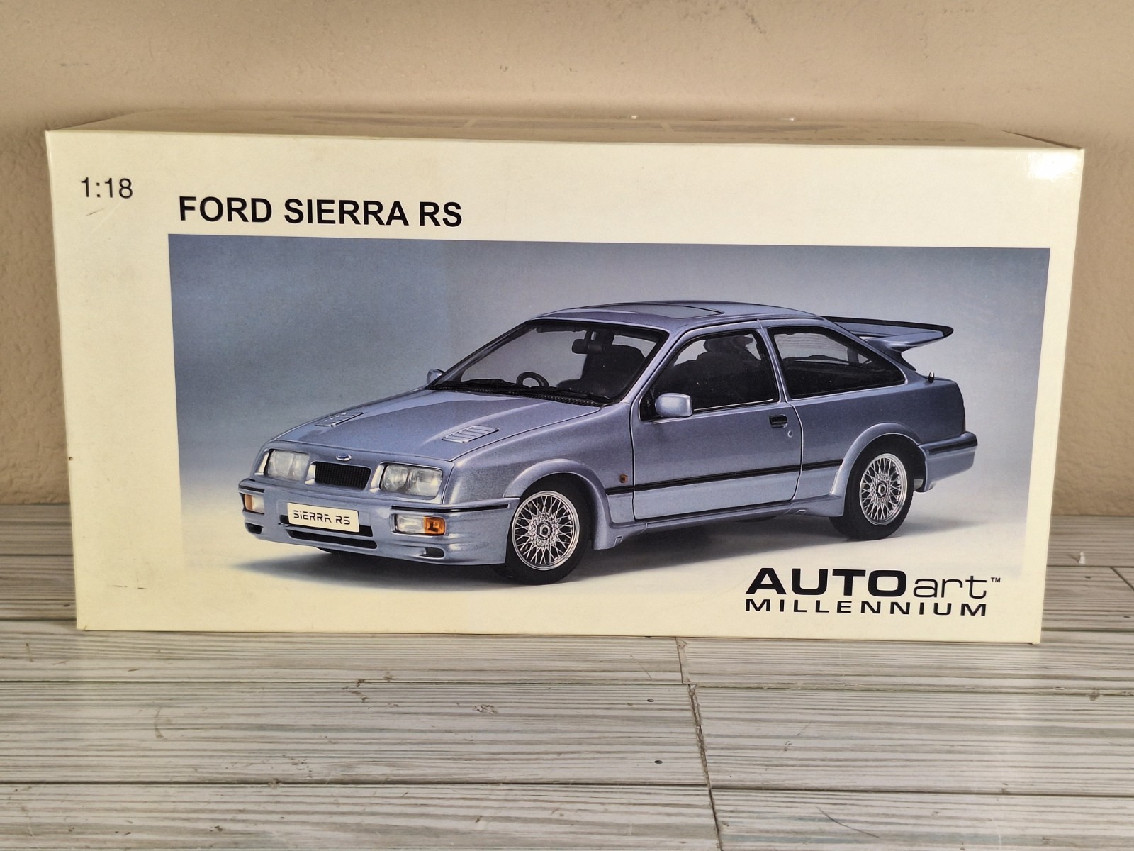 Autoart Millennium Ford Sierra Rs 500 Cosworth Rs500 1/18 Scale Diecast Model