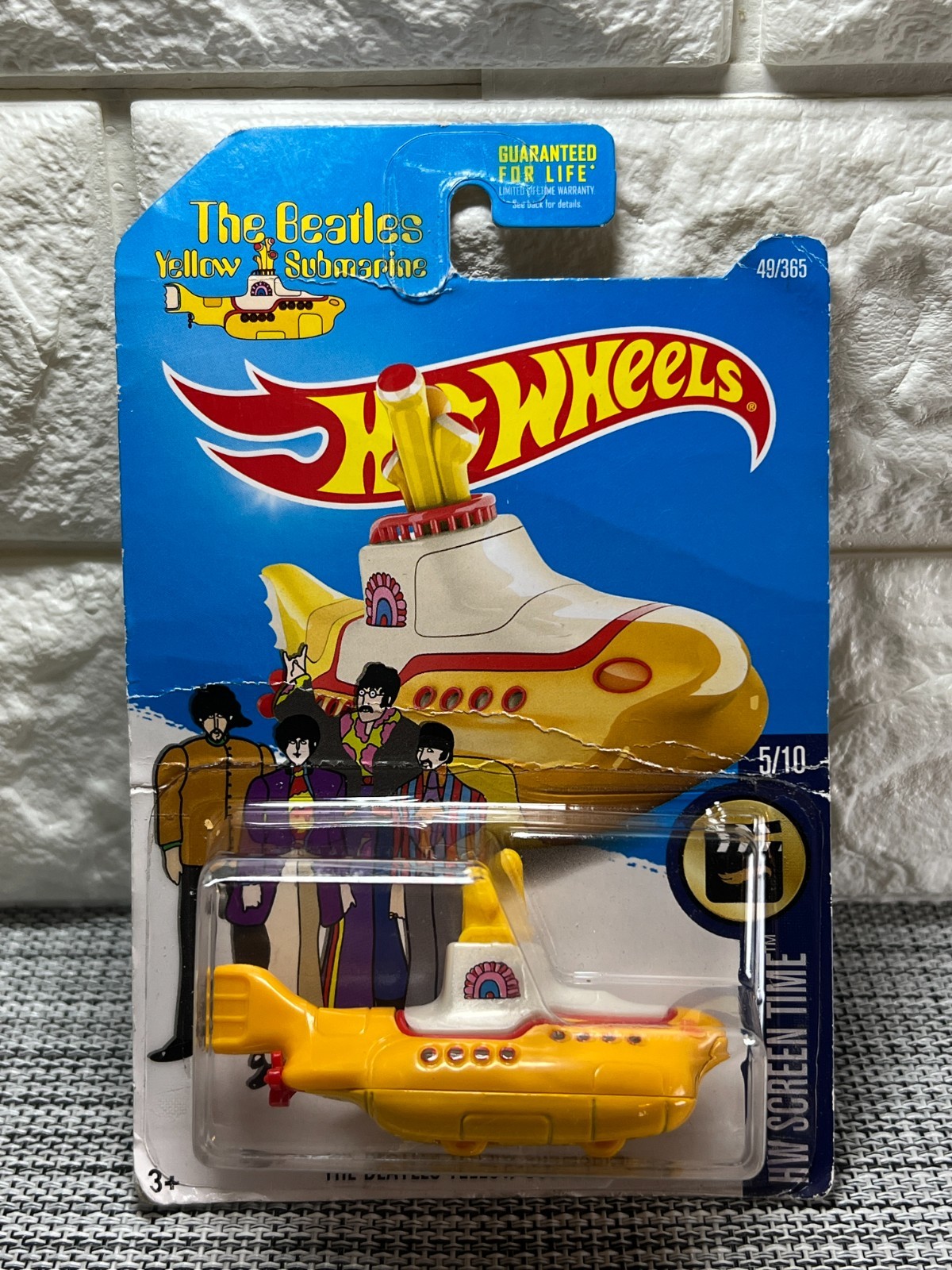 Hot Wheels HW Screen Time 5/10 The Beatles Yellow Submarine 49/365 Yellow (*)