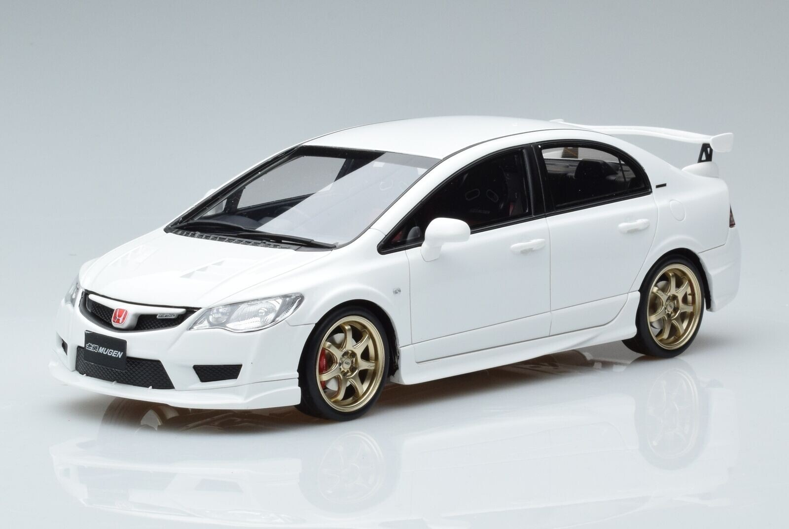 NEW 1:18 JDM Mugen Honda Civic Type R FD2 White Resin Model OTTOmobile Rare