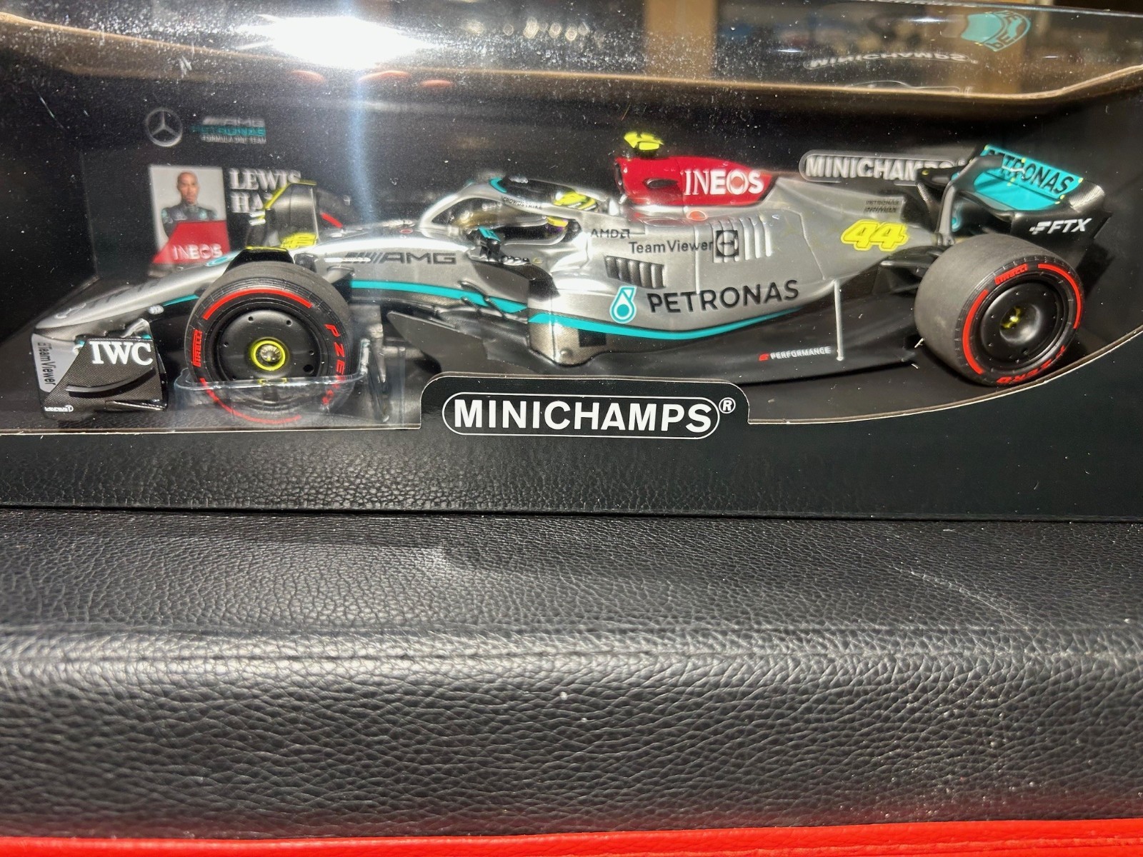 1/18 Minichamps – 2022 MERCEDES-AMG F1 W13 E #44 – LEWIS HAMILTON – SPANISH GP