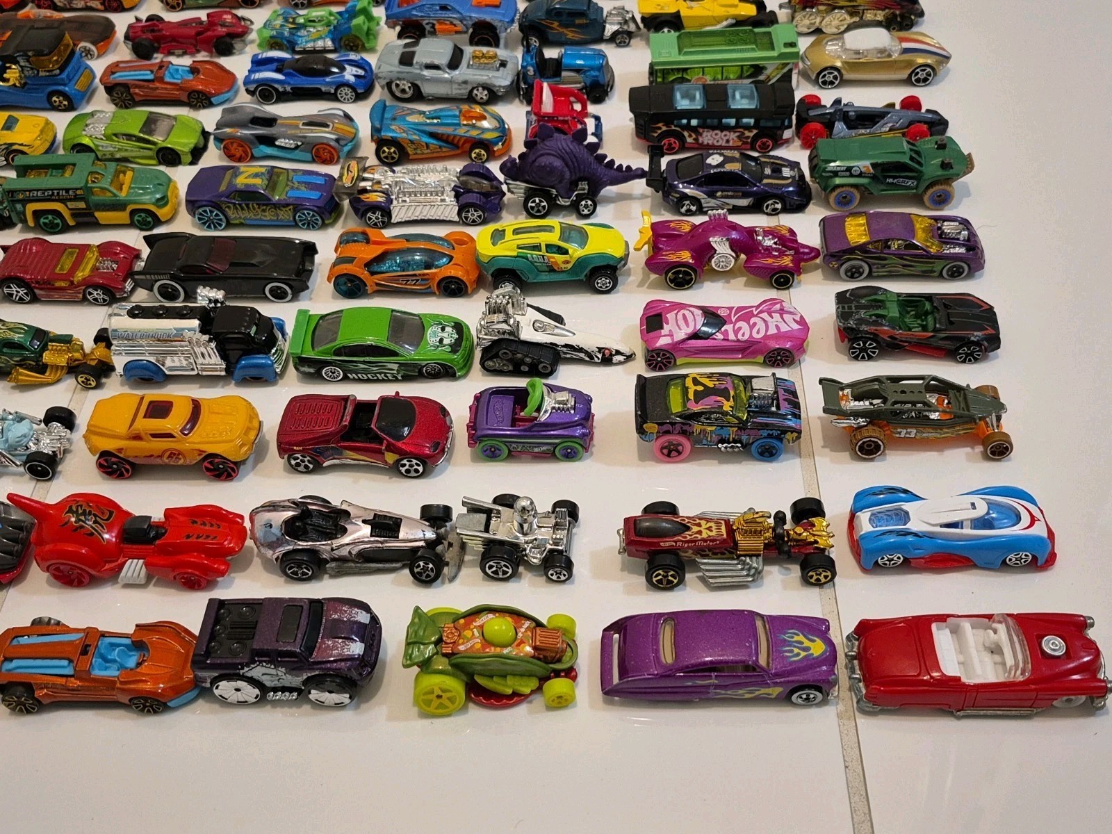 Lot of 100 Hot Wheels Cars: Loose, Variety of Years, Fantasy Castings #5