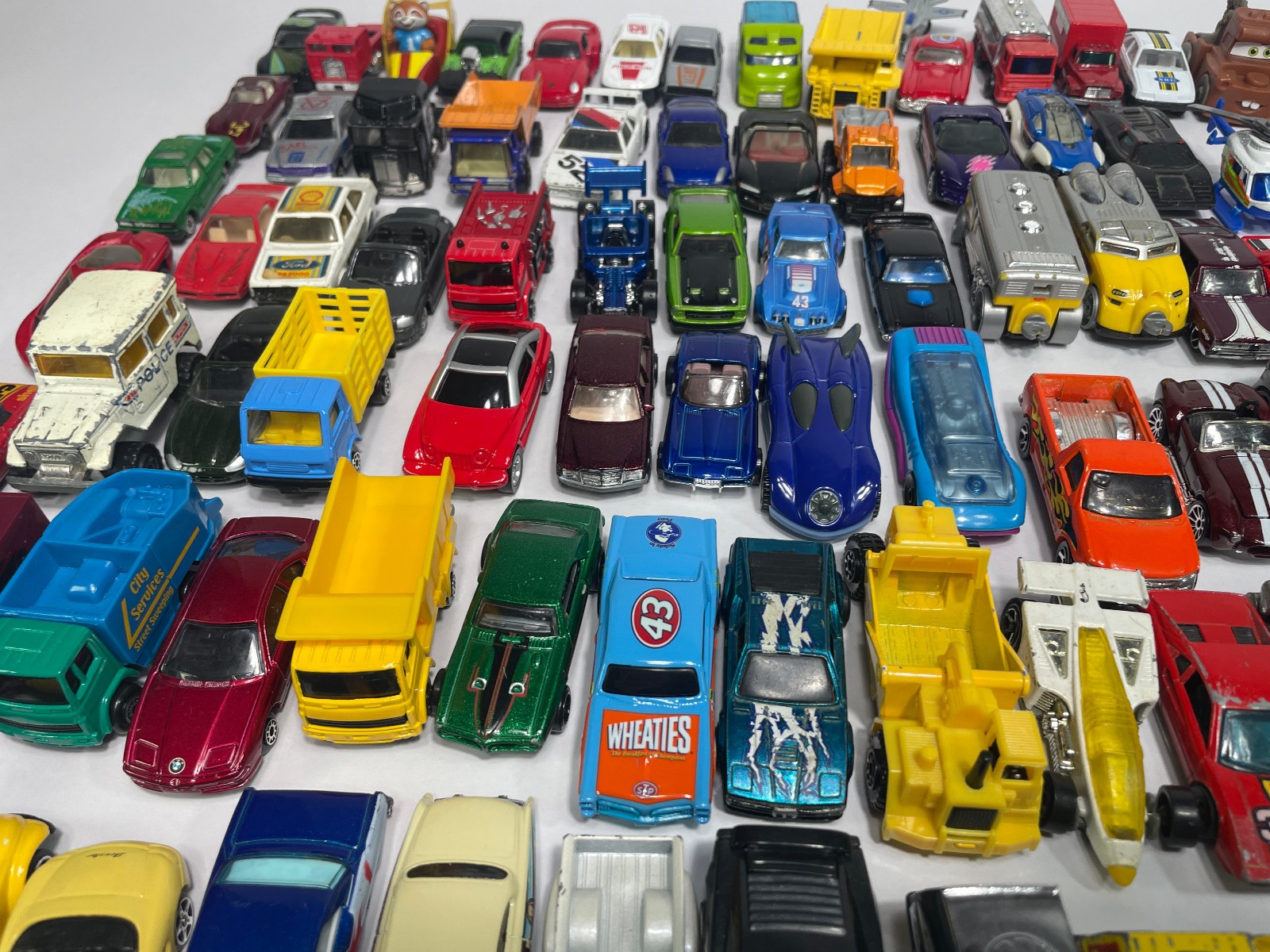 Hot Wheels Matchbox Miasto Other Mixed Years Vintage & Modern Loose Lot Of 143