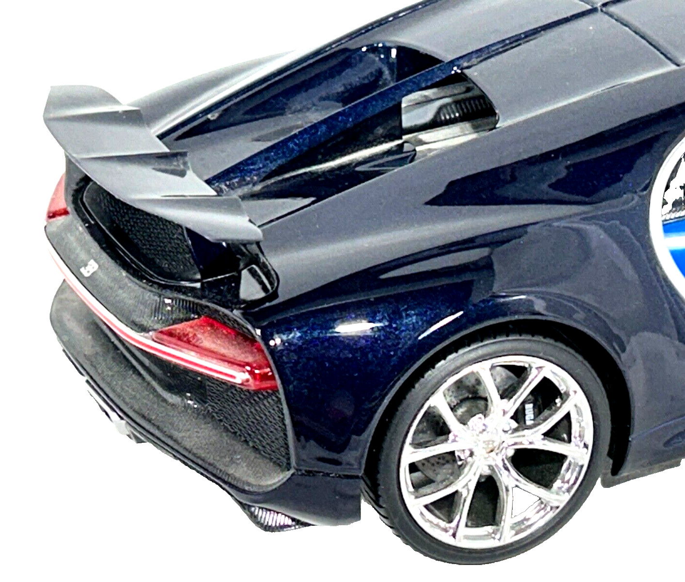BURAGO 1:18 Scale Diecast Model Car Bugatti Chiron Blue/Black