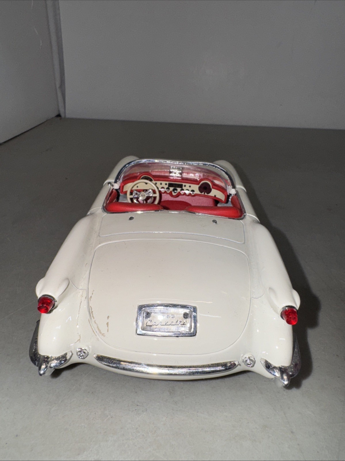 Mira Golden Line 1953 Chevrolet Corvette 1/18 White