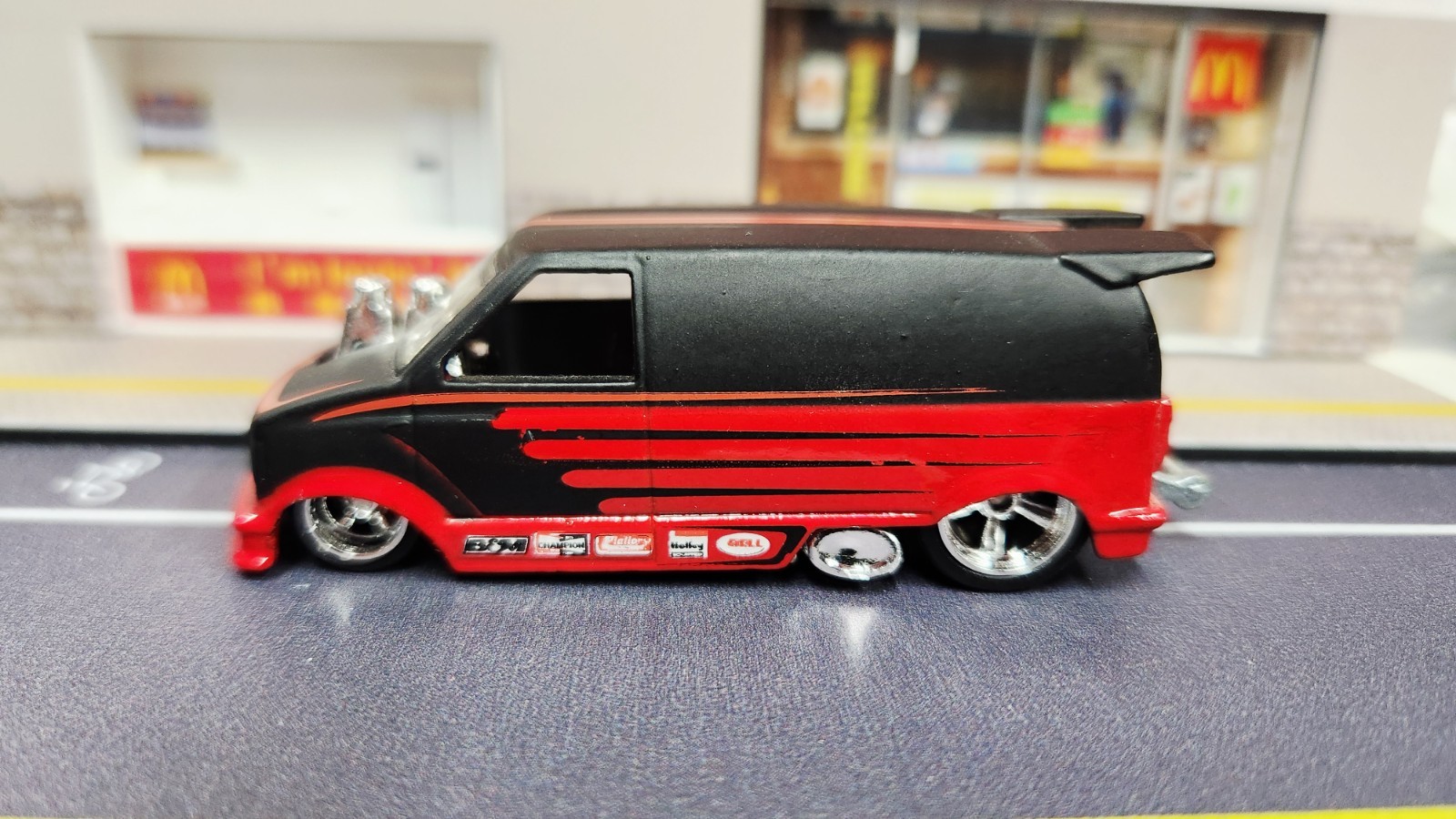 Diecast 1985 Chevy Astro Drag Van. 1:64. Loose. Boulevard. Hotwheels.