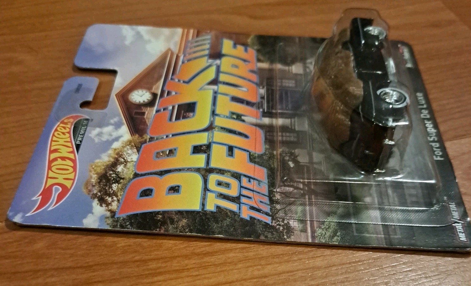 Hot Wheels Premium Back To The Future III Time Machine 1955 & Ford Super Deluxe