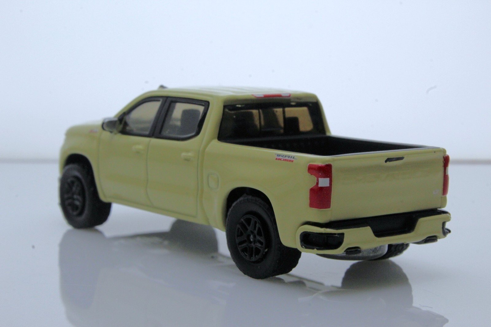 2023 Chevy Silverado 1500 Trail Boss Off-Road Pickup Truck 164 Diecast Model Tan