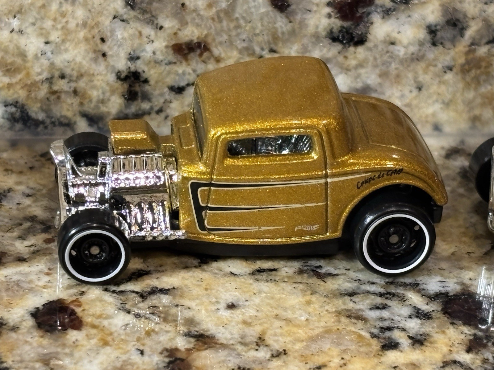 Hot Wheels RED EDITION ‘32 Ford, Mainlines, Multipack NEW LOOSE lot of 8