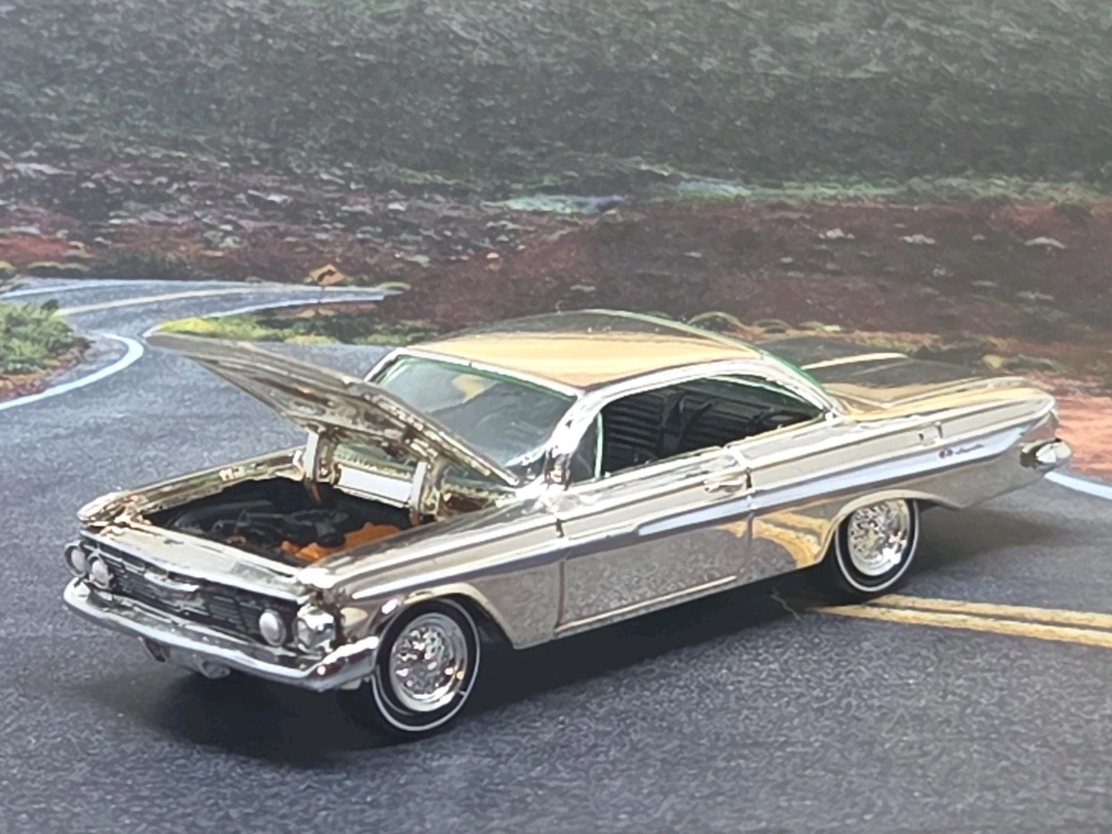 CLASSIC 1961 CHEVY IMPALA V8 BUBBLE TOP 1/64 DIECAST DIORAMA MODEL LIMITED EDIT.