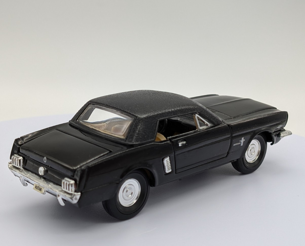 1965 Ford Mustang Black / Tan Diecast 1/32 Scale SS5719 Superior Collectibles