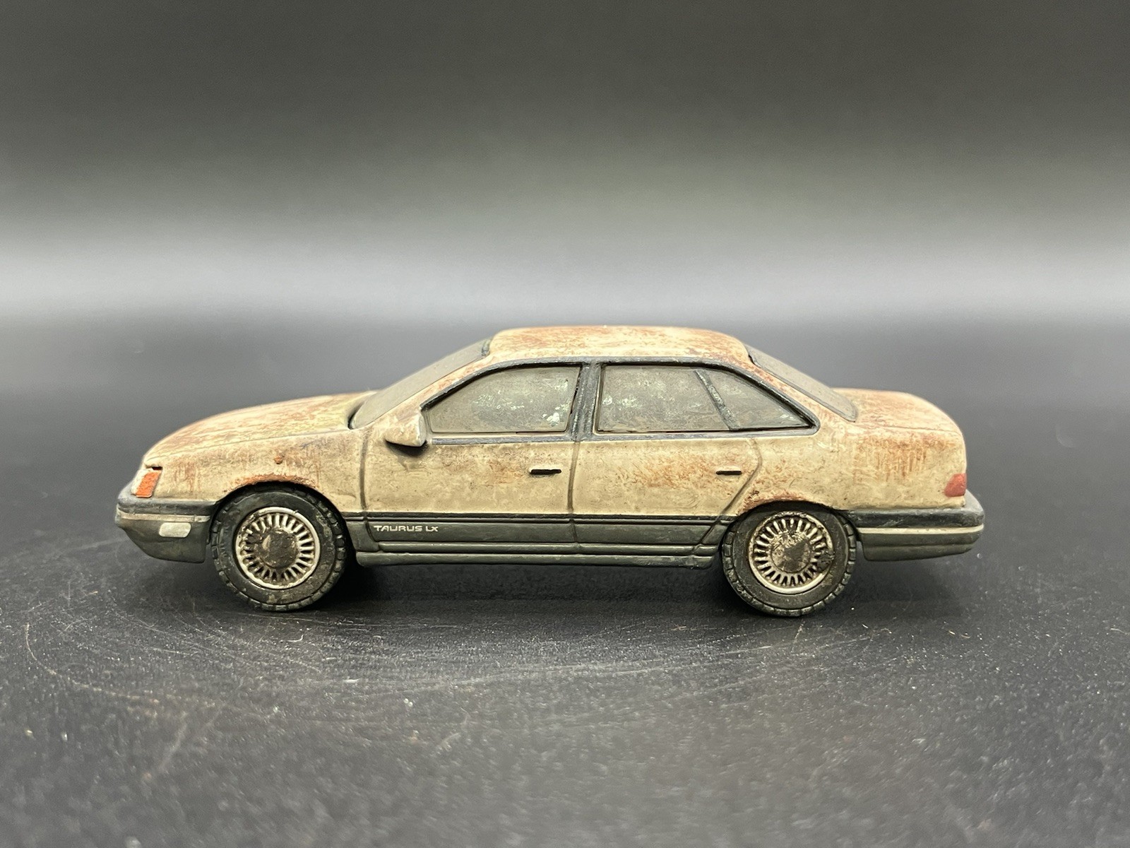 1989 Ford Taurus Rusty Weathered Barn Find 1/64 Diecast Custom Greenlight Car