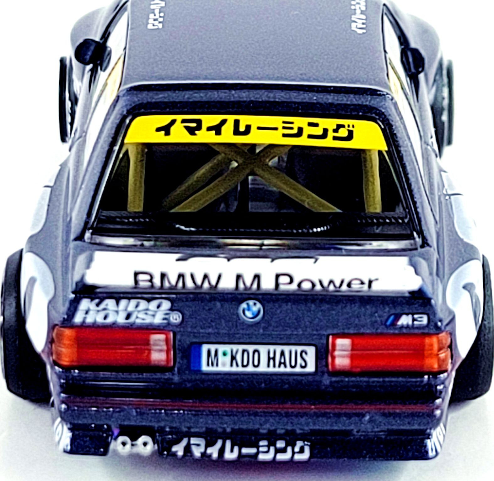 Kaido House x Mini GT BMW M3 Kaido Works V1 KHMG154 🟦⬜🟨 1/64