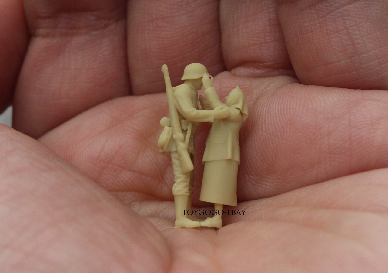 1:72 WW2 1/72 TANK 4pcs Germany Soldiers bye to mother toy TotalWar diorama