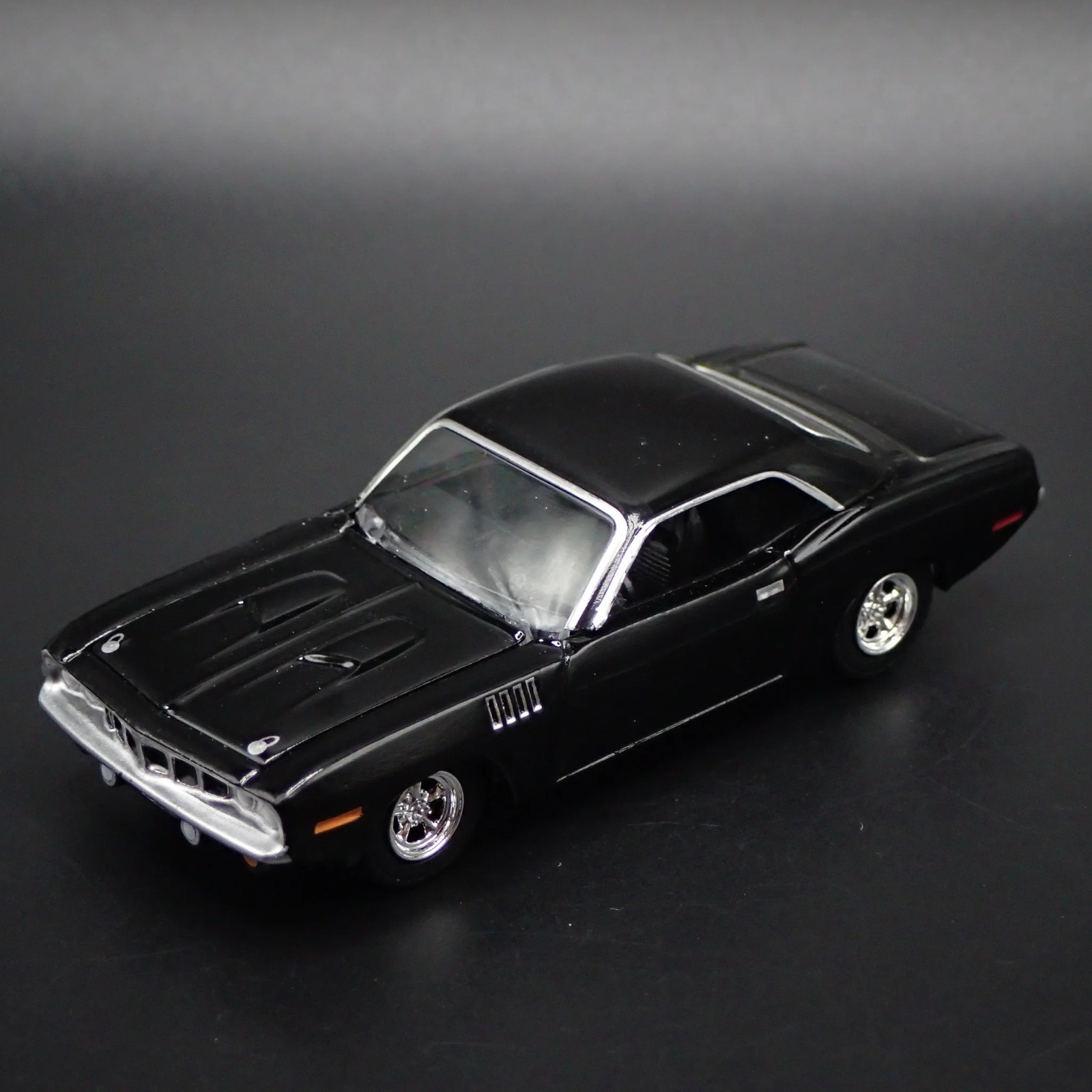 1971 71 PLYMOUTH CUDA MUSCLE CAR 1:64 SCALE COLLECTIBLE DIECAST MODEL CAR