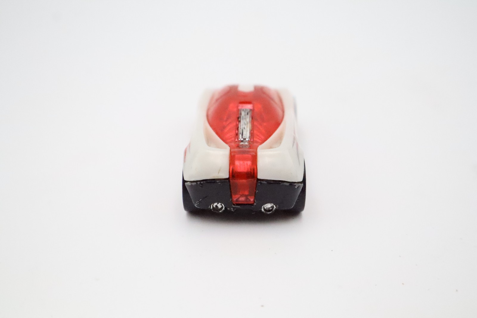 Maisto Metalog™ Fantasy Racer Diecast Car Red/White w/ Translucent Top 1:64