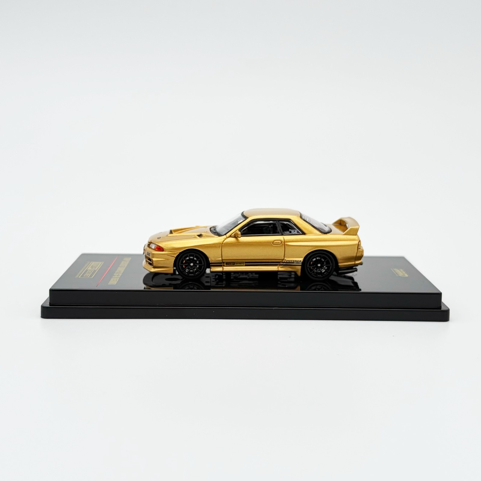 INNO64 1:64 Top Secret Nissan GT-R BNR32 (650R) Gold
