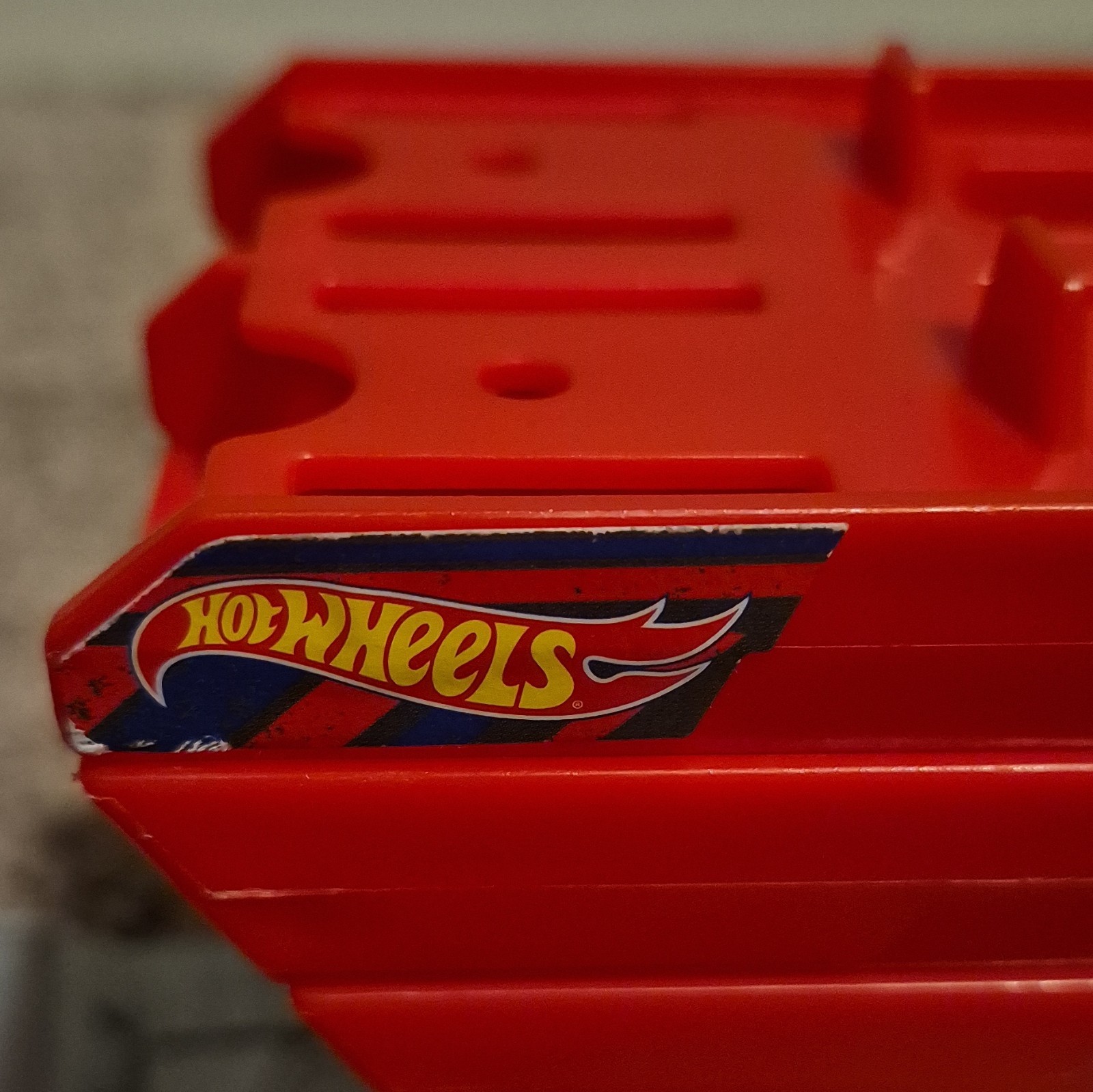 Hot Wheels Plastic Car Carrier Truck w/ Detachable Cab Red Black Gray 18 In