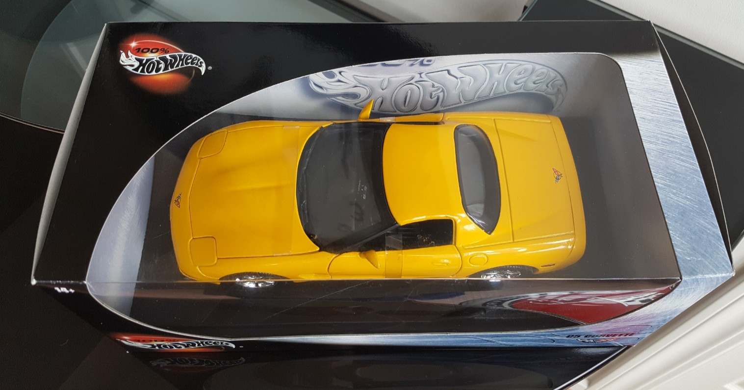 100% HOT WHEELS 1:18 YELLOW 2000 C5 Corvette Hardtop Diecast New In Box, SEALED