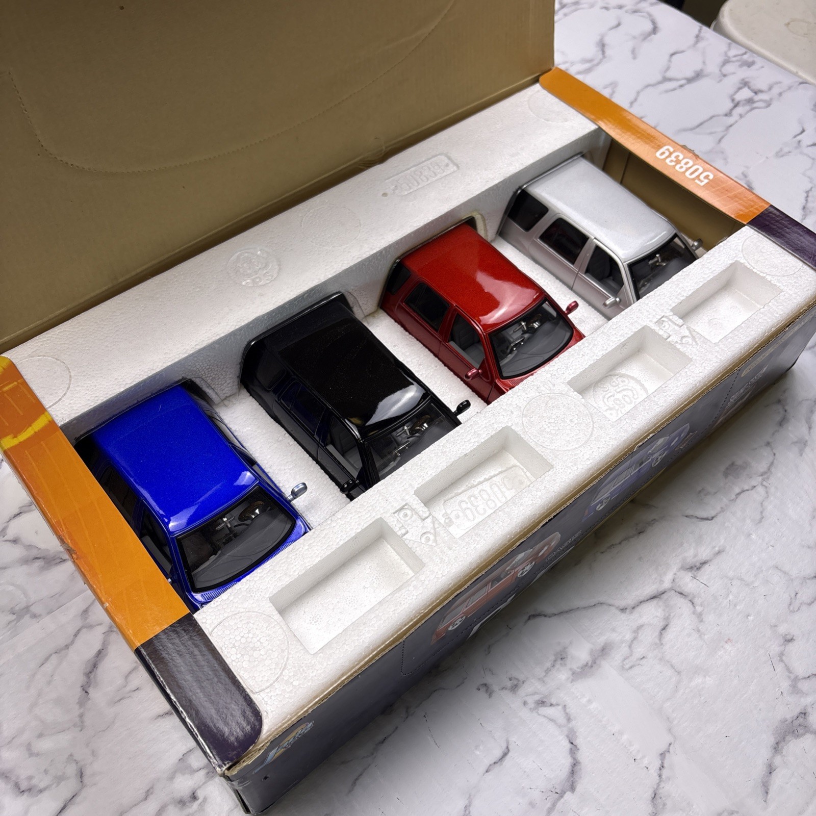 NEW Jada 1:24 Dub City Pack Of 4 2003 Ford Expedition Red Blue Silver Black🔥🔥
