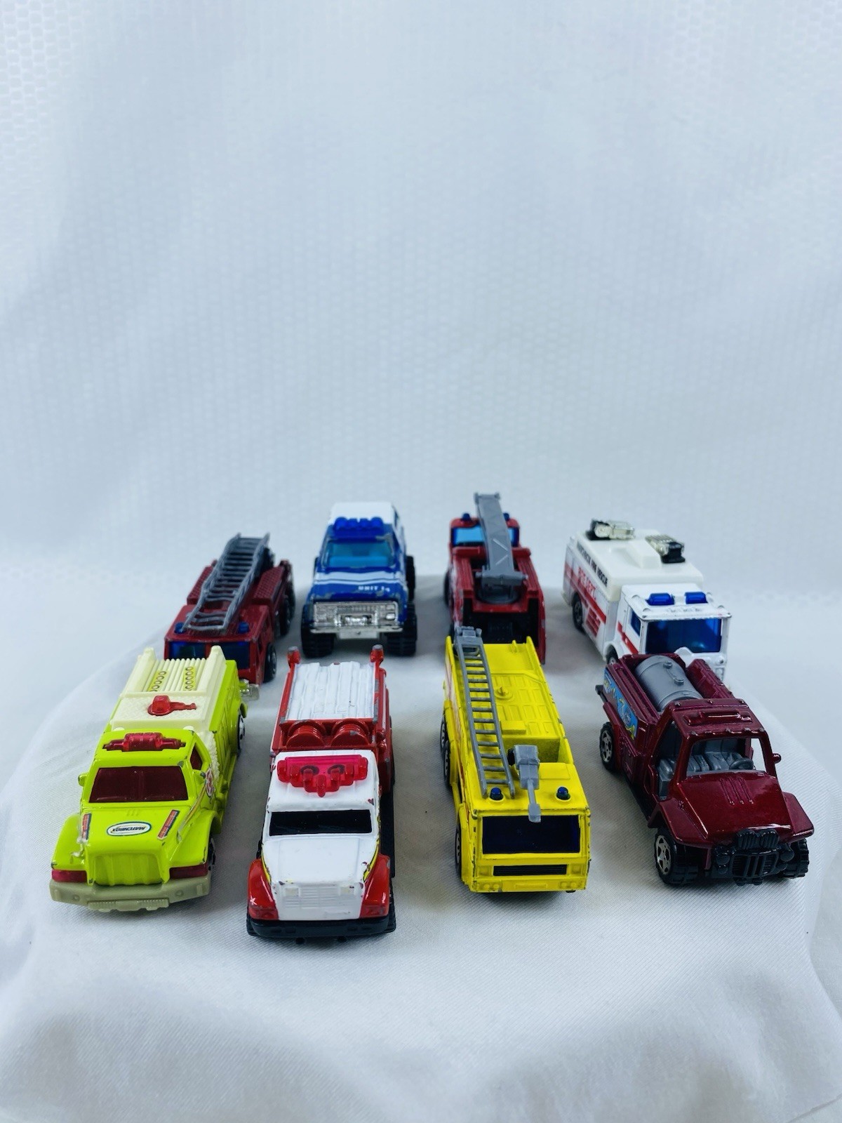 Lot of 8 Matchbox DieCast 1/64 Police, Fire, Rescue Trucks