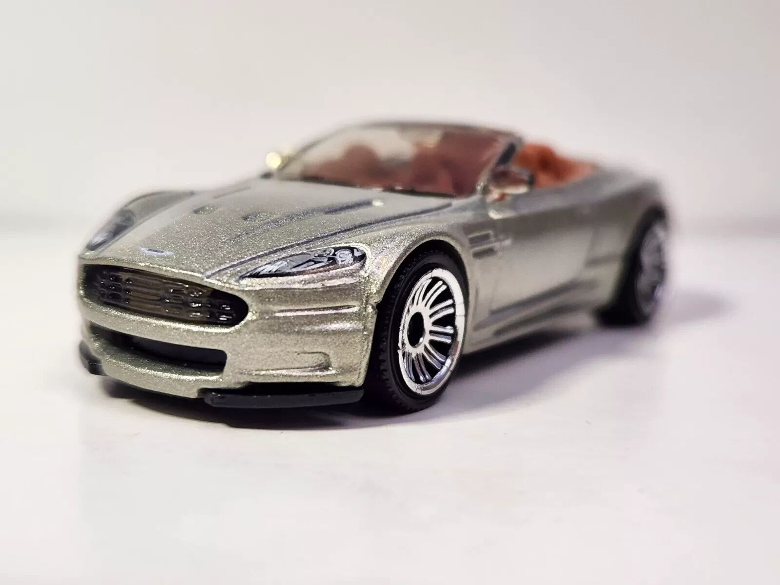 NEW MATCHBOX 💥 2011 SILVER METALLIC ASTON MARTIN DBS VOLANTE CONVERTIBLE 💥
