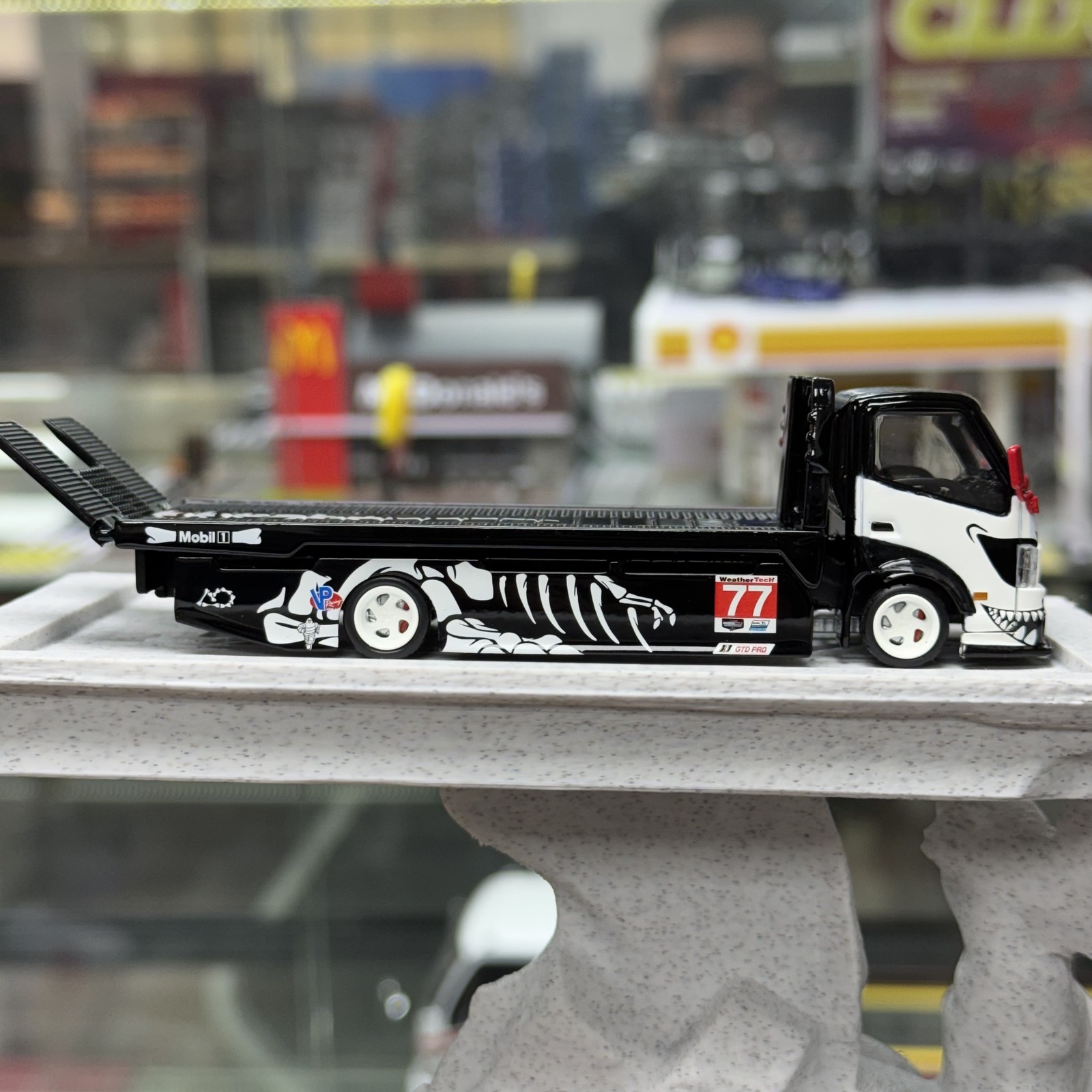 1:64 H300 77# Flatbed Transport Trailer Simulated Alloy Car Model Cool Gift