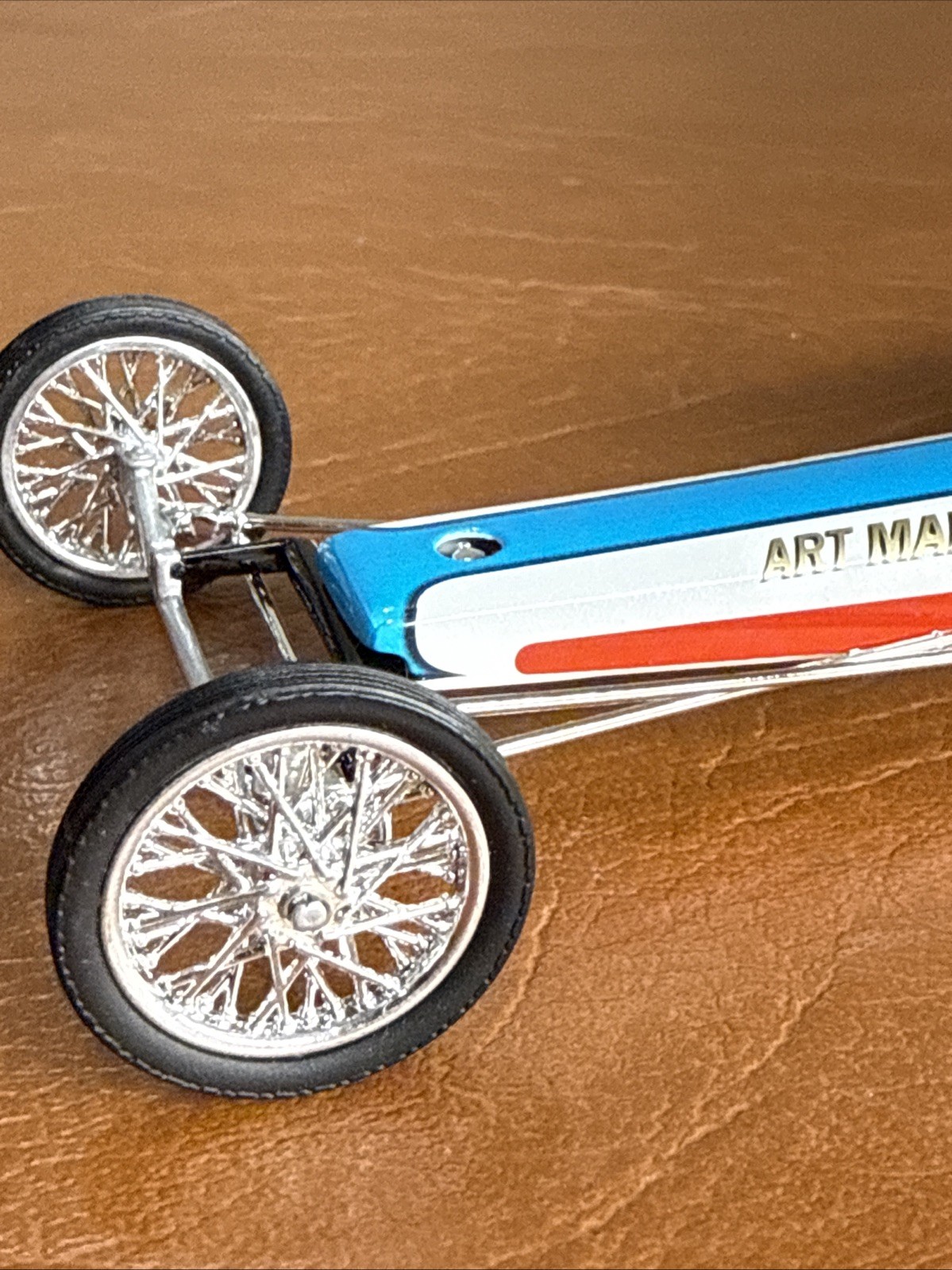 1320 THE DIGGERS Art Malone U.S. 1 Fuel Dragster 1:24 SCALE 6th in the Series
