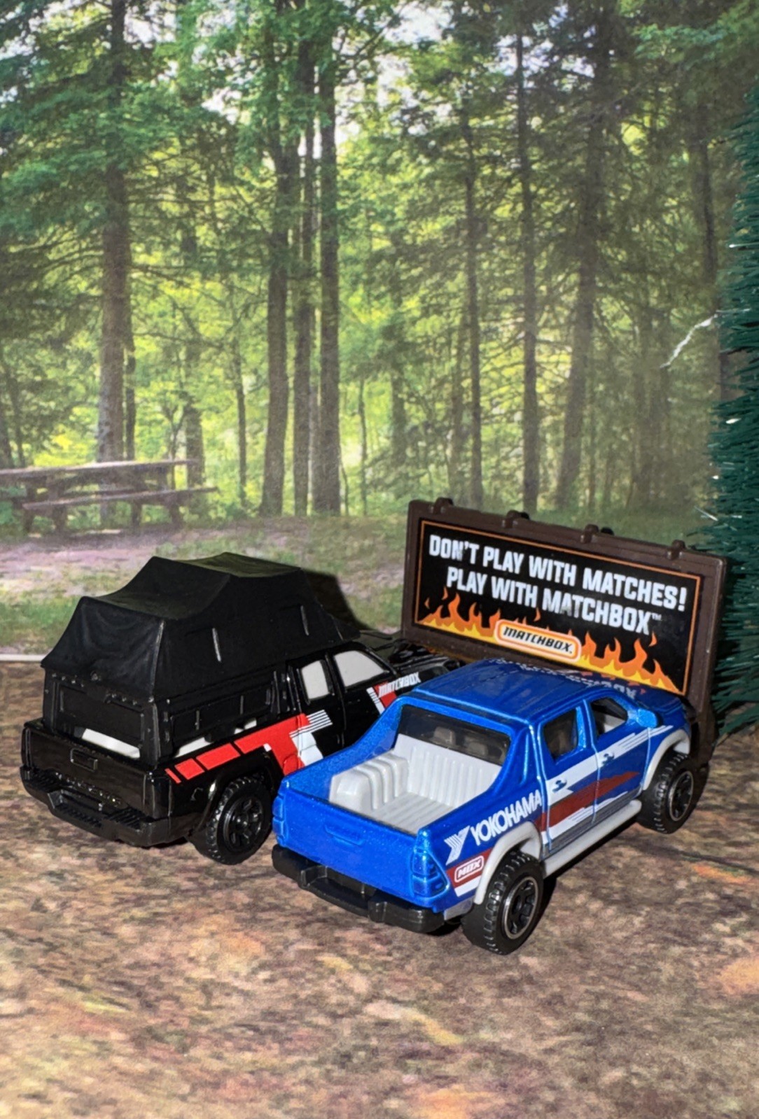 Matchbox 2016 Toyota Tacoma w/ Removable Top & Helux Yokohama Off Road II NLFFP