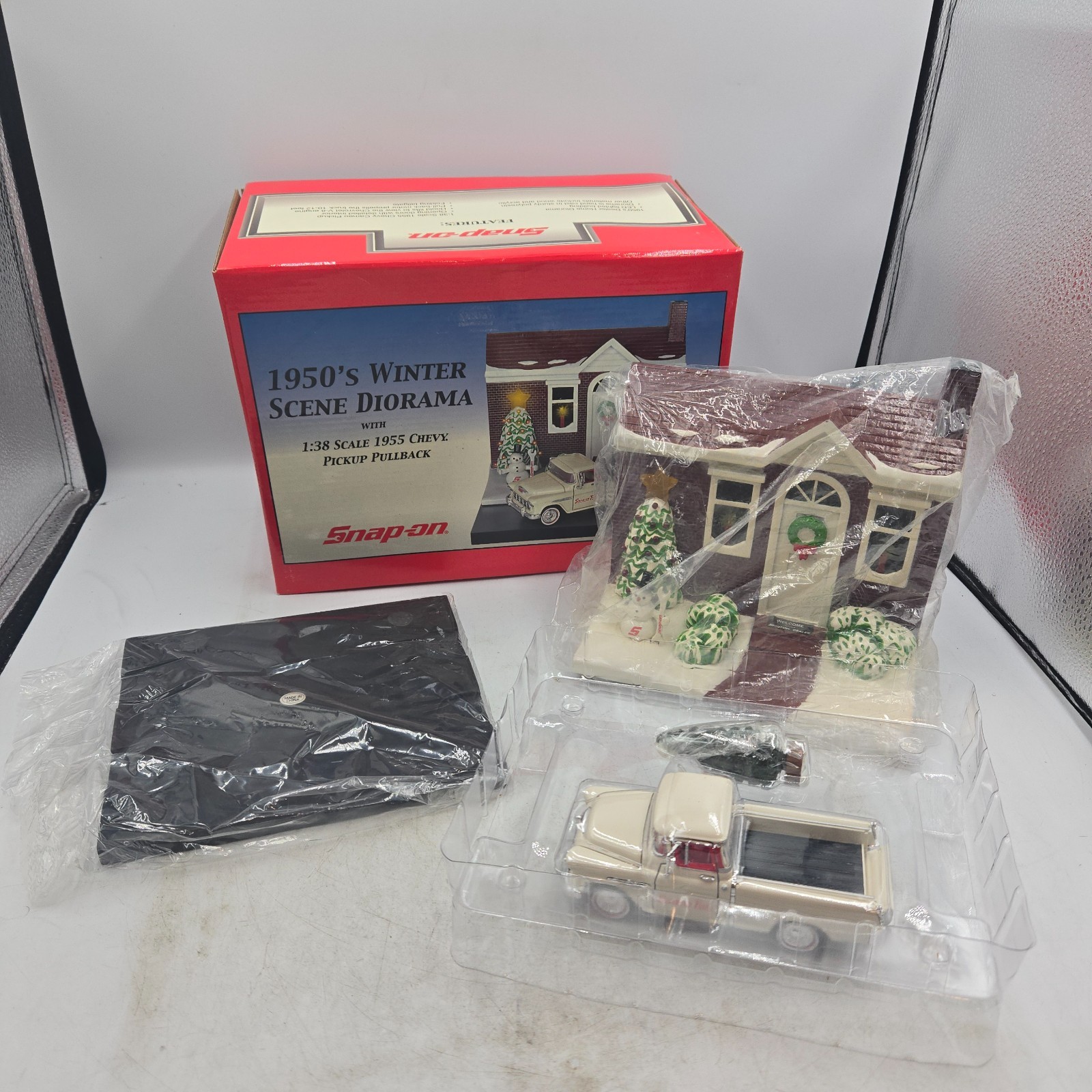 Snap-On Tools 1950s Winter Scene Diorama 1955 Chevy Pickup Pullback 1:38 Scale