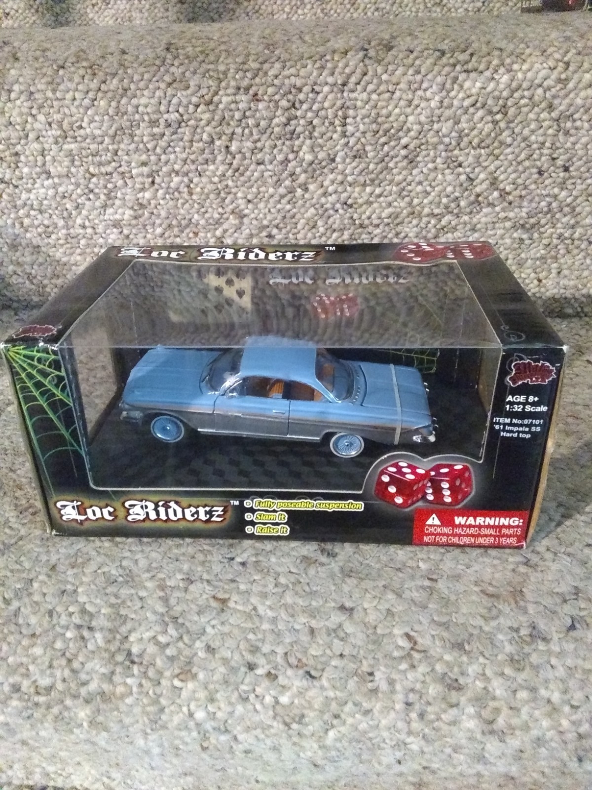 Loc Riderz 1961 Chevrolet Impala SS Convertible 1:32 Diecast Baby Blue NEW