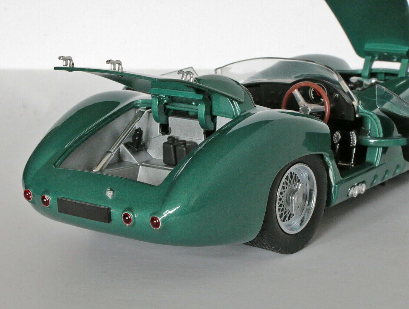 1:18 24 Le Mans Race Car 12 Racing Racer Carousel SLR Metal Diecast Model