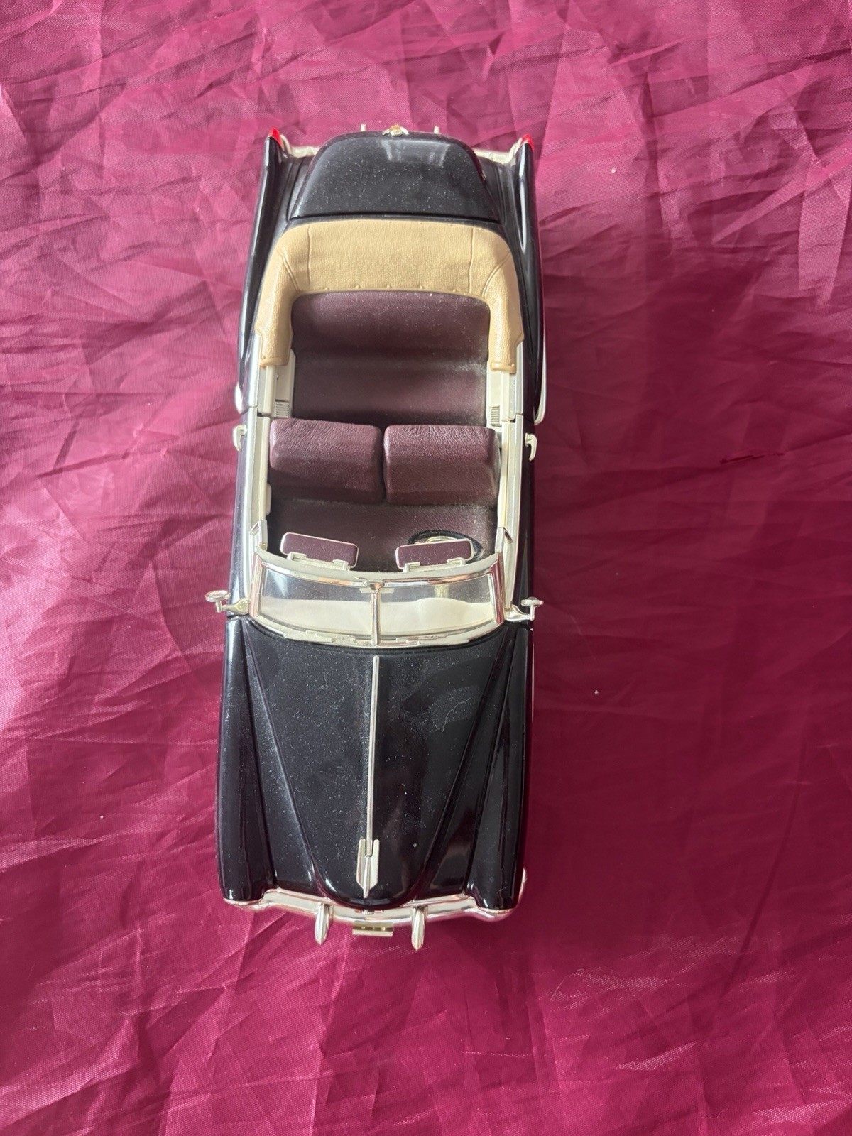 Black/Tan Diecast Convertible Car Model Open-Top Opening Hood Doors 1:18