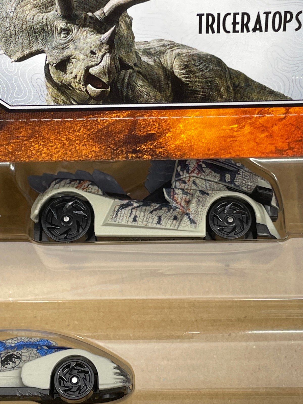 ?Hot Wheels Jurassic World Character Cars 5-Pack, Multipack of Toy Vehicles, Gif