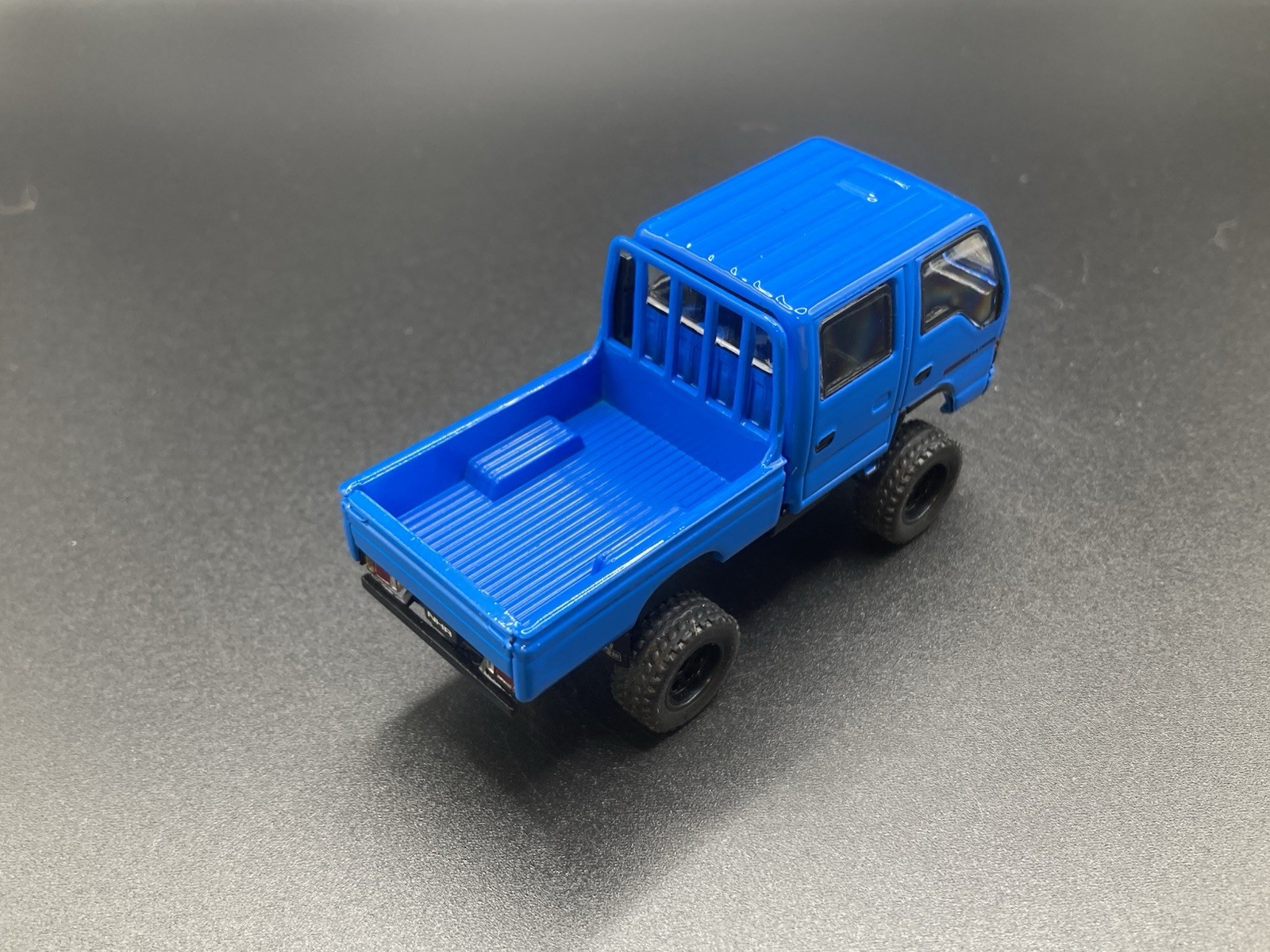 Isuzu NHR Lifted 4×4 Pickup Truck 1/64 Scale Massdi Diecast Custom Model1