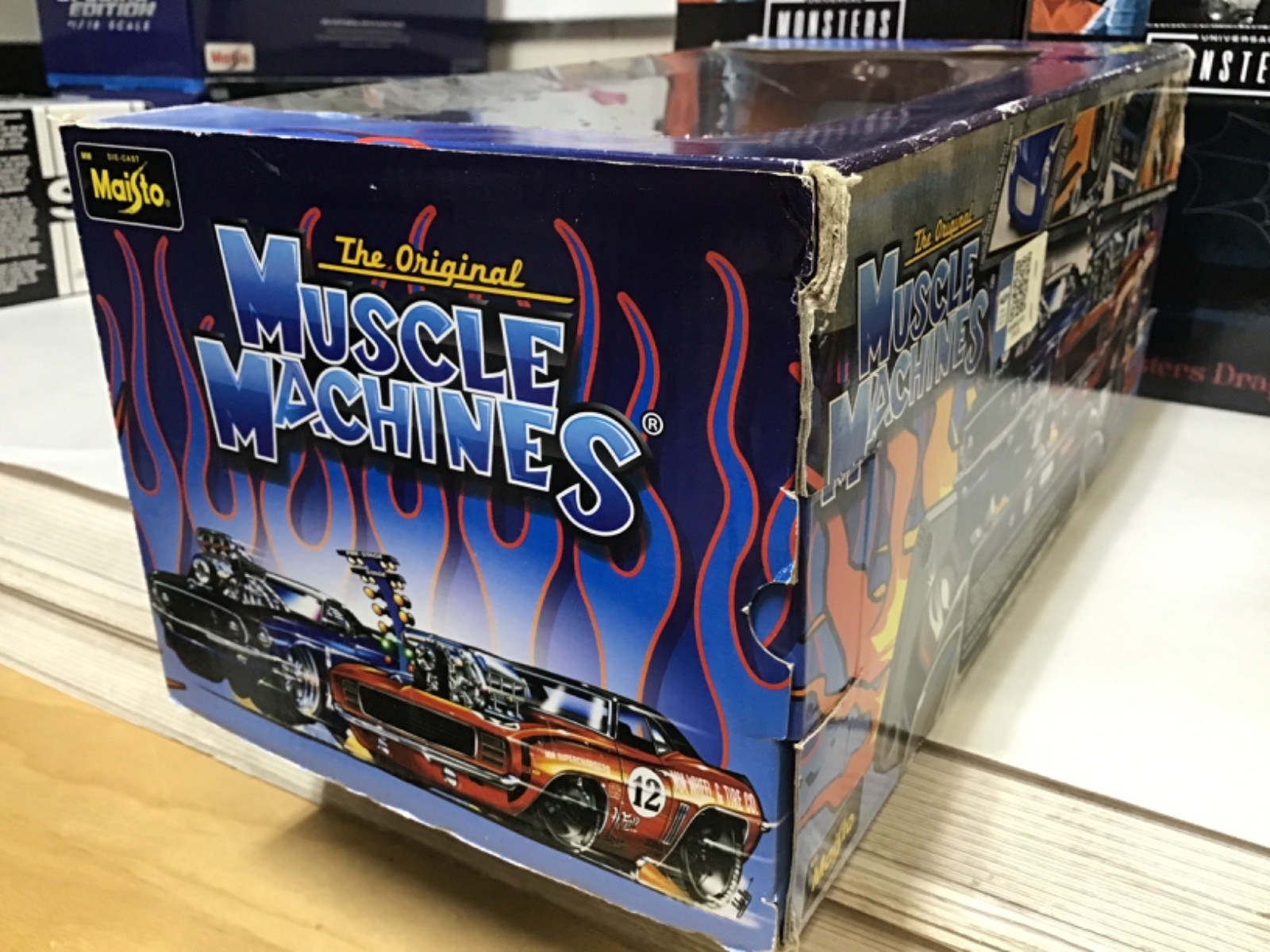 Muscle Machines – rare ’33 Ford Coupe – 1/18 Scale Diecast – 8 blue white