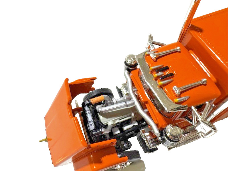 DCP / FIRST GEAR 1/64 SCALE MACK SUPER LINER FLAT TOP SLEEPER ORANGE