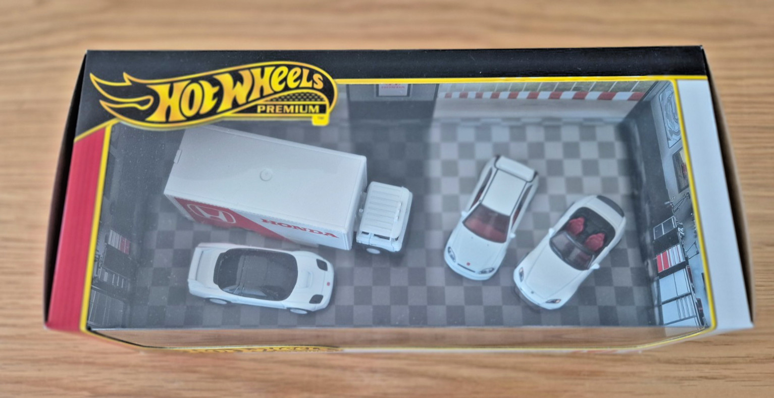 HOT WHEELS PREMIUM 1:64 SET OF 4 HONDA &SAKURA SPRINTER #JBM08-4B10 NEW