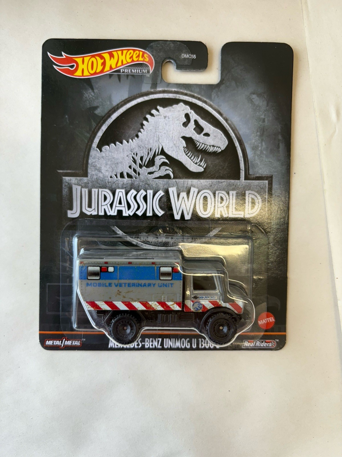 Hot Wheels 1/64 Jurassic World Mercedes-BENZ Unimog U 1300L Diecast Car Model