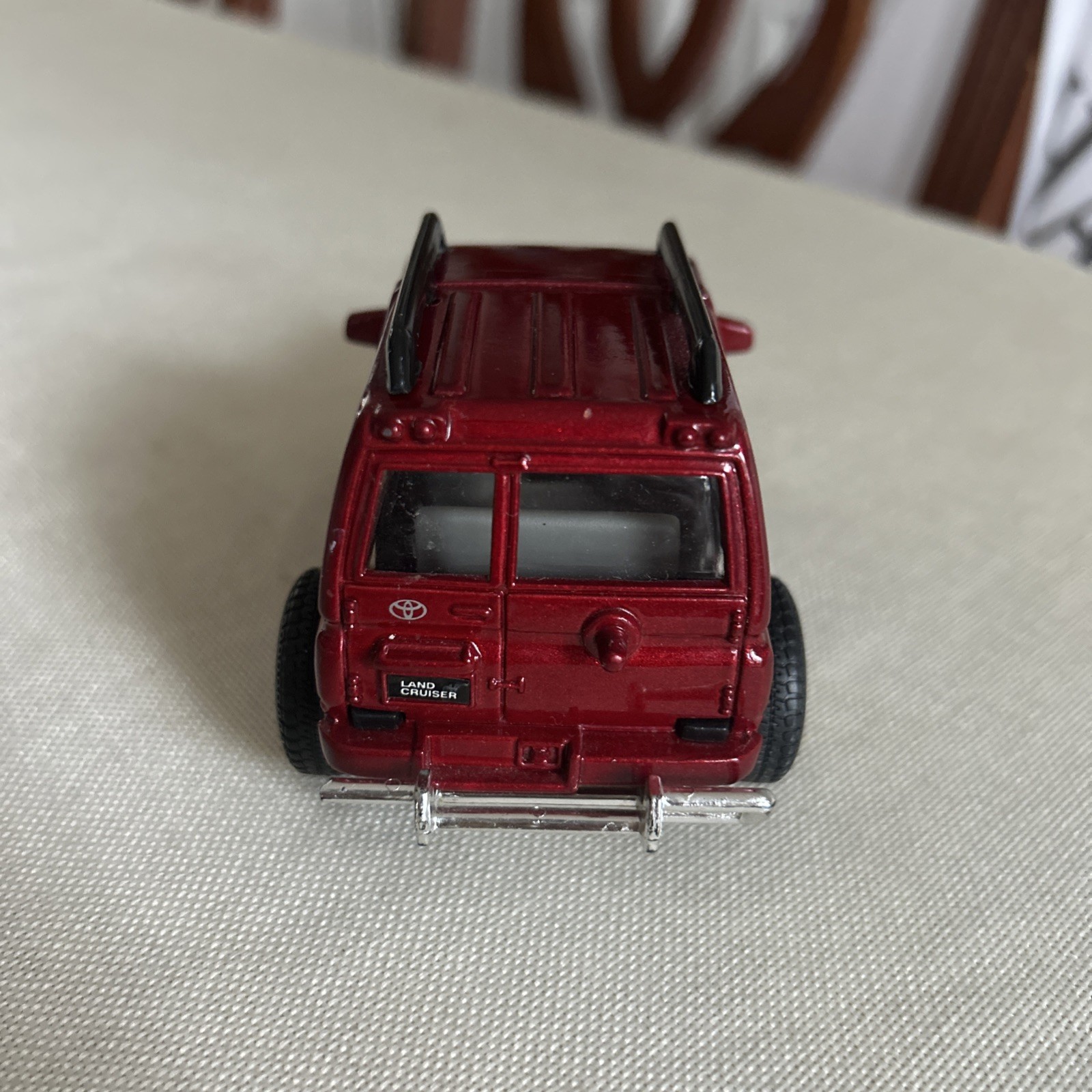 Toyota Land Cruiser Red DP5010 Diecast Model