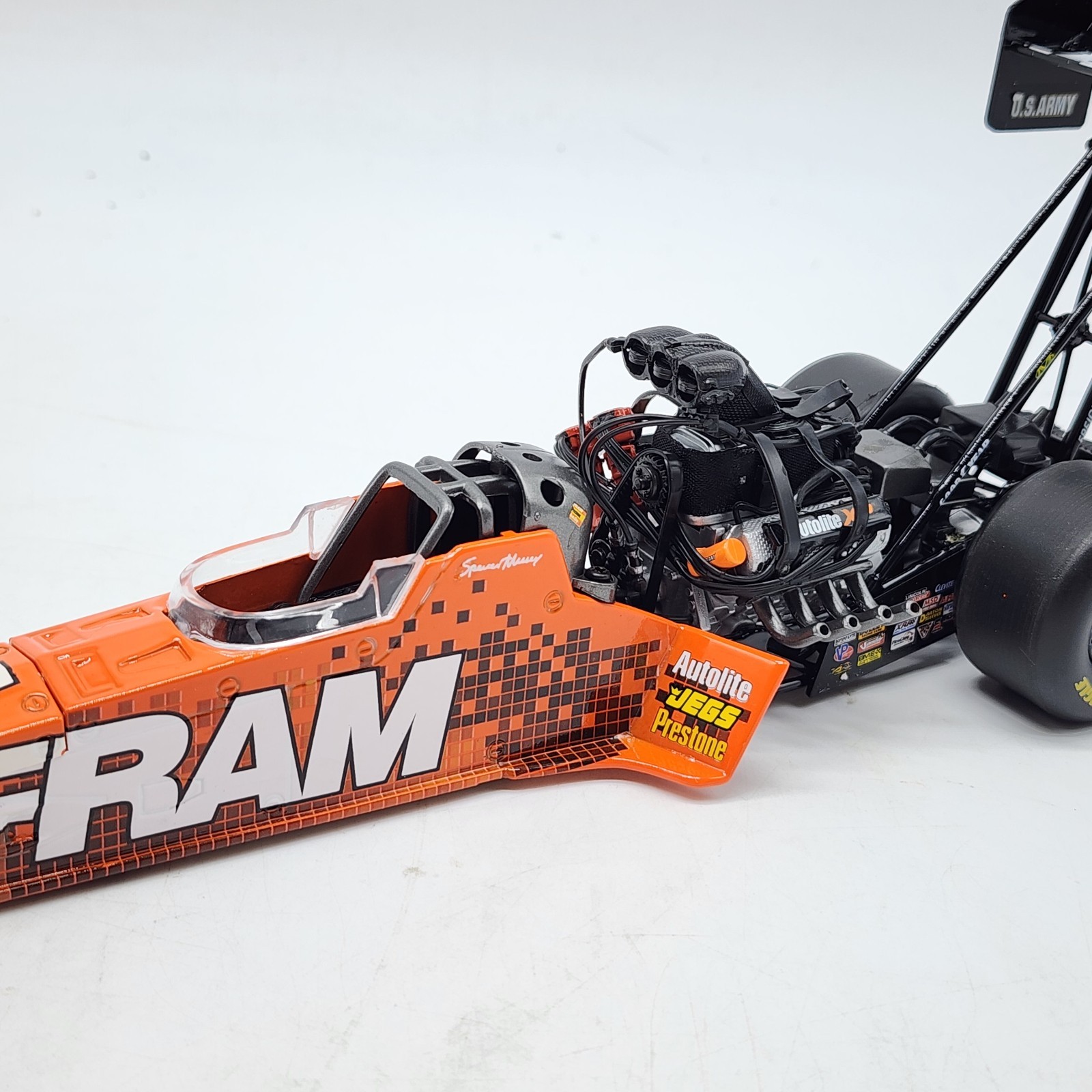 21D Auto World 1:24 NHRA Top Fuel Dragster FRAM Spencer Massey Diecast 2011