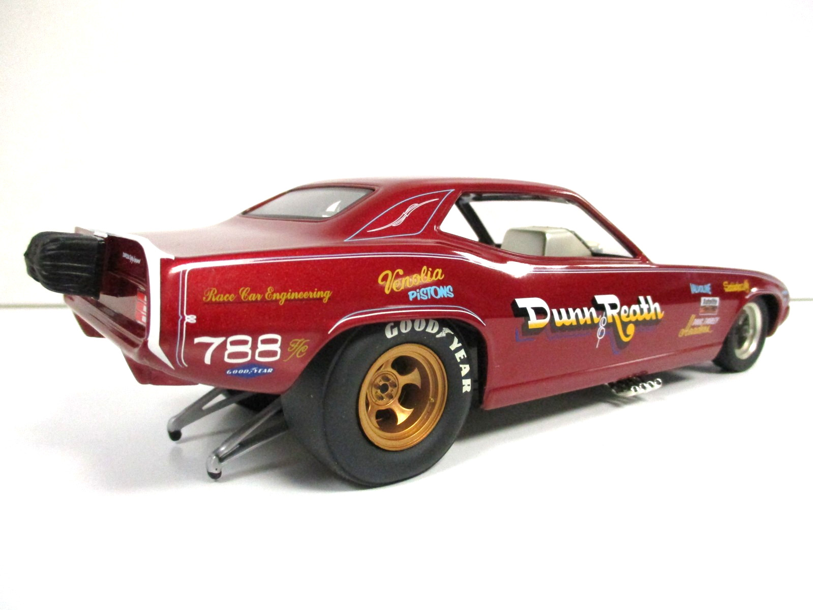 THE FLOPPERS 1320 – DUNN & REATH PLYMOUTH ‘CUDA FUNNY CAR – 1/24 DIECAST