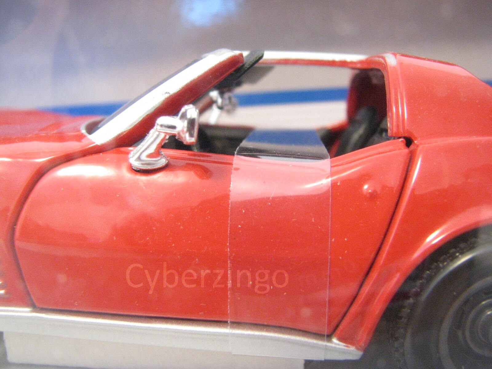 Maisto 1970 Chevy Corvette 1:24 Scale Red Diecast Model Car NEW IN BOX