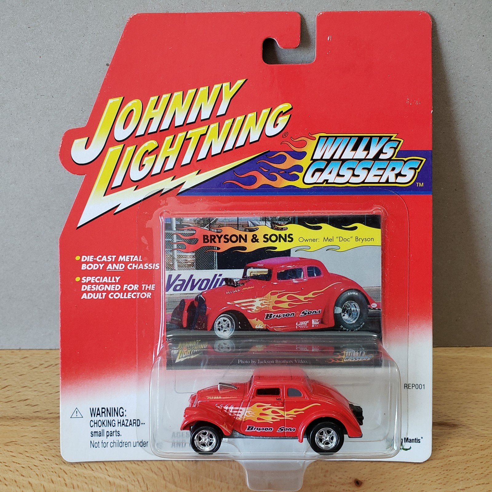 Johnny Lightning Mixed Lot of 7 Willys Gassers Ford Hot Rods Sema Roadster 1:64