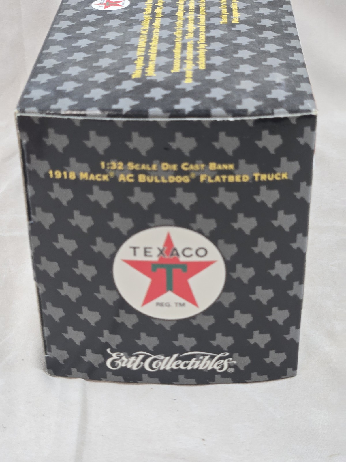 Ertl Collectibles 1918 Mack AC Bulldog Flatbed Truck Texaco 1:32 Diecast NIB