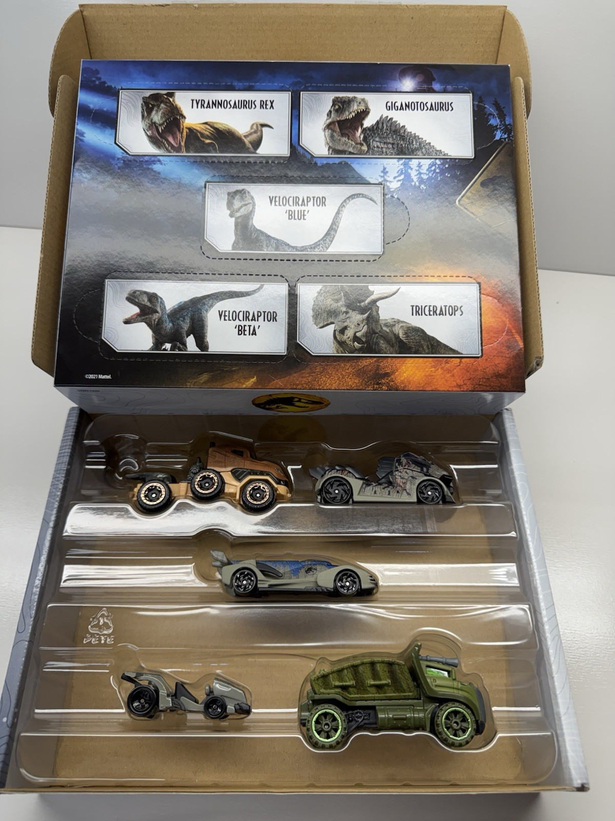 NEW Hot Wheels Character Cars 5 Pack Jurassic World Dominion Collectible Box Set