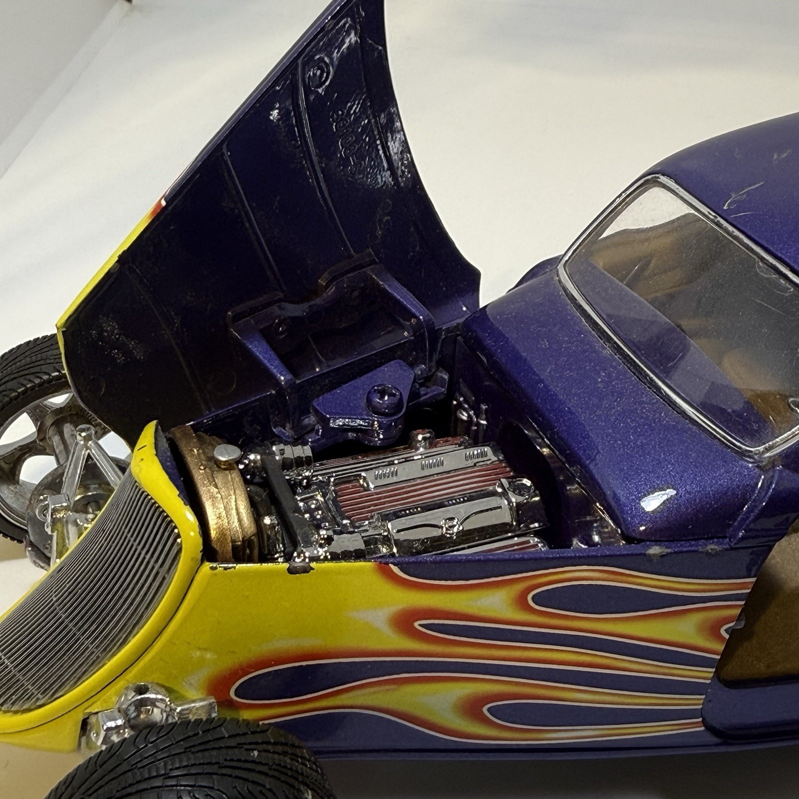 1933 Ford Coupe Shyne Rodz Hot Rod Flames Purple 1:18 Die Cast