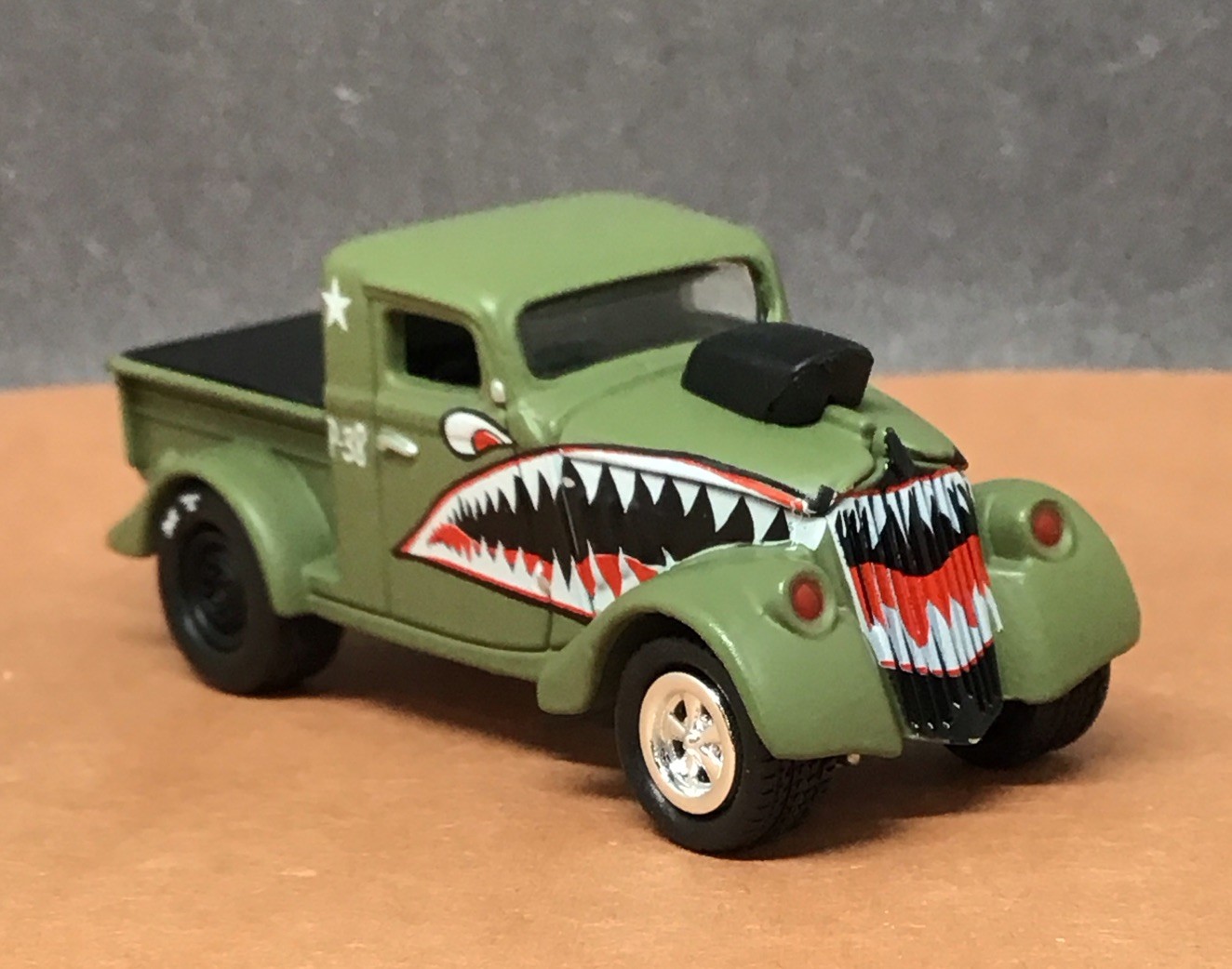 VINTAGE NHRA ’33 WILLYs GASSER 1/64 SCALE COLLECTIBLE DRAG CAR LIMITED EDITION