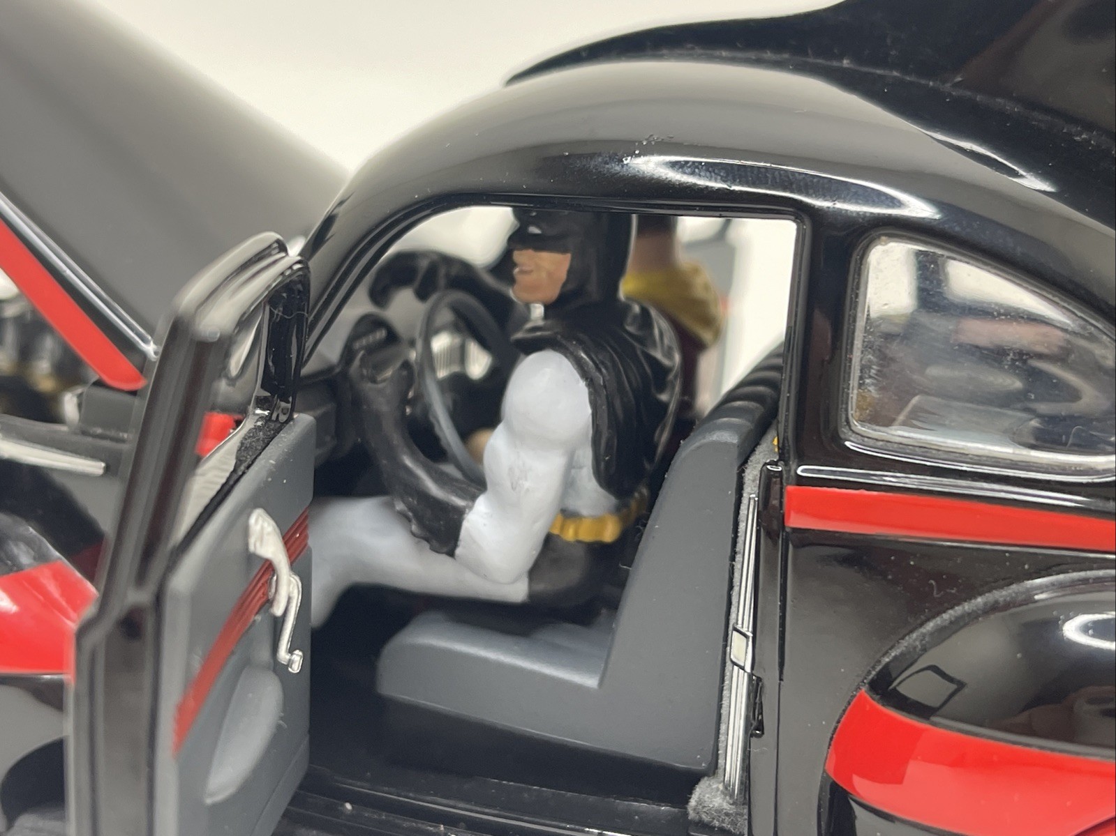 Danbury Mint BATMAN 1940s Comic Book Batmobile 1:24 100% COMPLETE With Box