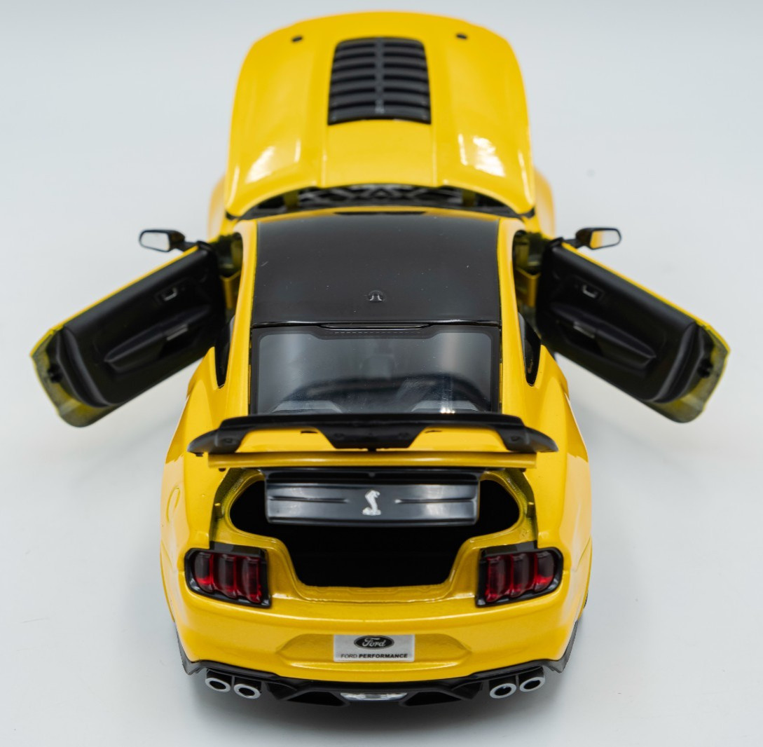 Maisto 1:18 Scale Special Edition – 2020 Mustang Shelby GT 500 Metallic Yellow